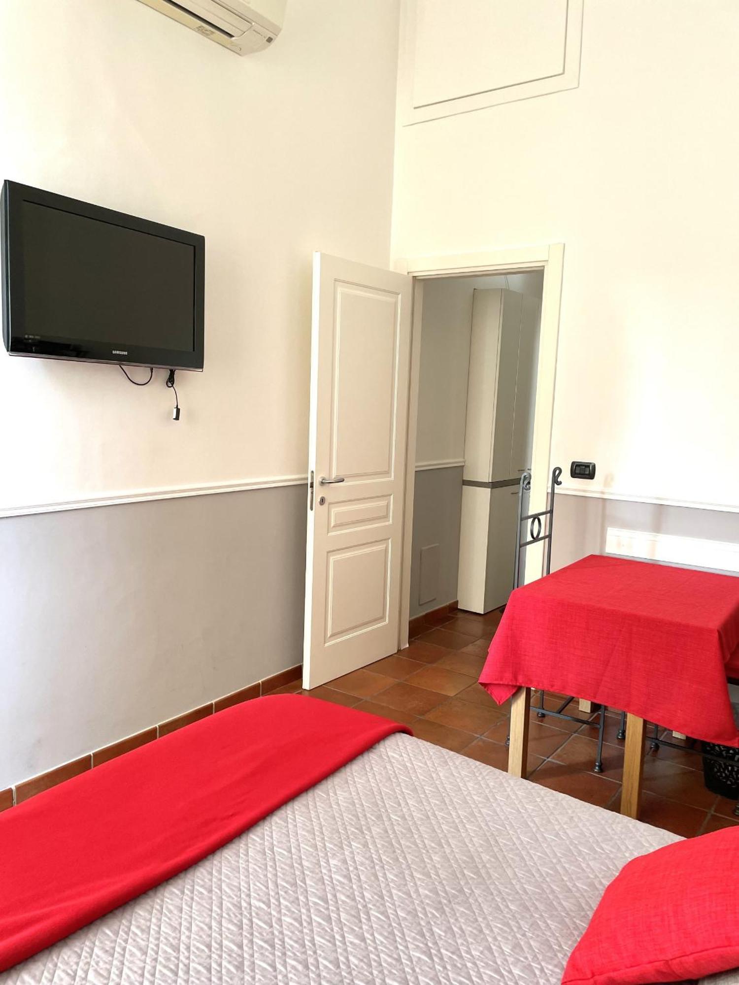 Residenza Chiaia Bed and Breakfast Napoli Esterno foto